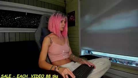 Sandy and Chris online show from October 14, 11:13 am