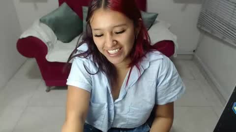 sandy_queen69 online show from April 29, 12:21 pm