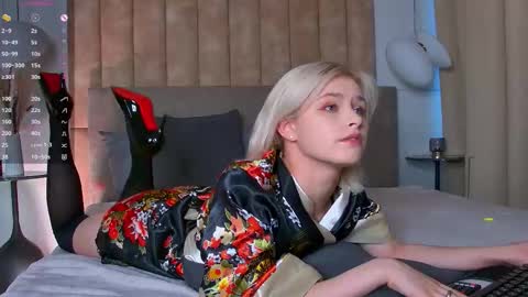 Sandy online show from October 4, 6:22 am