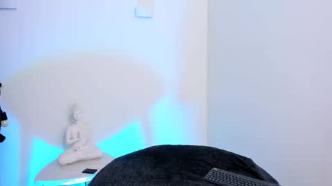 Sofia online show from November 4, 3:19 am