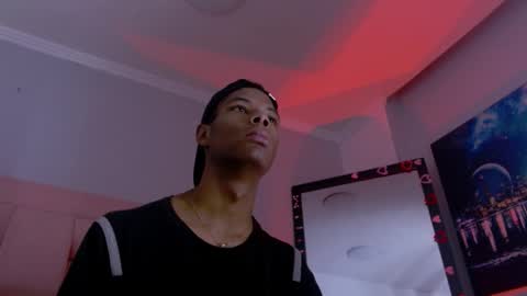 Santiiiiii  online show from February 25, 12:20 pm