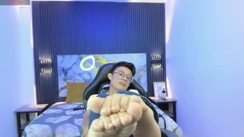 santiago_russo18 online show from February 22, 9:06 pm