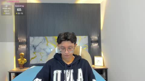 santiago_russo18 online show from October 25, 12:17 pm