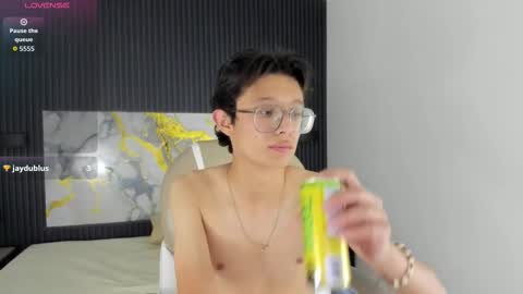 santiago_russo18 online show from November 24, 5:06 am