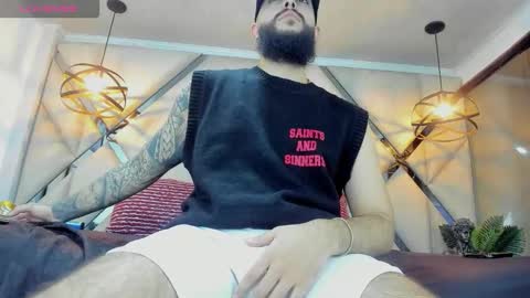 Santiago Hincapiie online show from February 21, 4:15 am