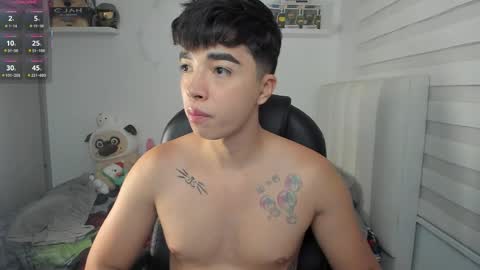 Mr. Santiago online show from April 14, 1:47 pm