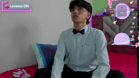 Santiago Carrington online show from November 13, 9:17 pm