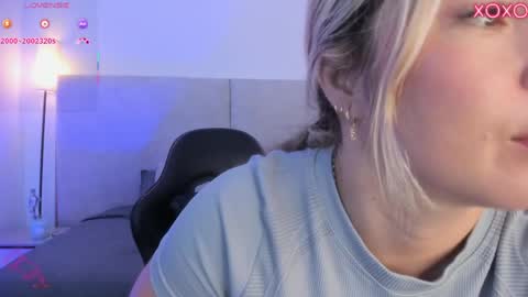 Saori  online show from April 8, 11:57 am