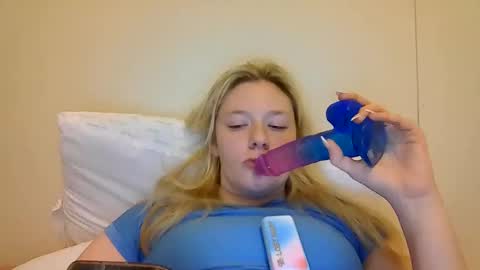 sara9920 online show from May 4, 1:56 am