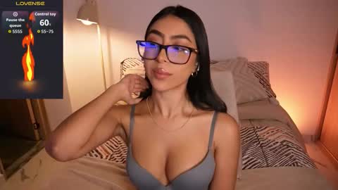 Sara  online show from January 7, 1:54 am