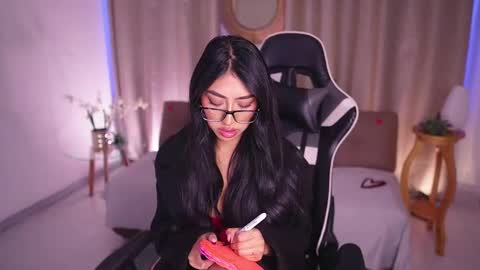 Sara  online show from February 14, 12:47 pm