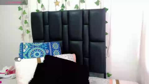 Sara  online show from September 29, 12:59 pm