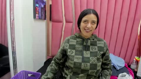 sara_honny online show from February 21, 4:04 am