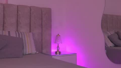 sara_lopee1 online show from November 29, 1:41 pm