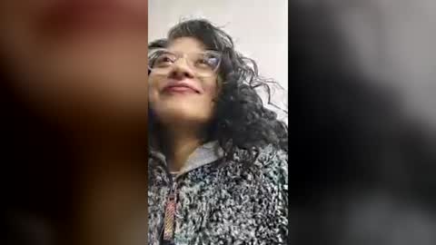 Sara  online show from July 30, 12:06 pm