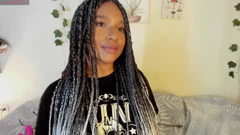 sara sofia online show from January 21, 4:43 am