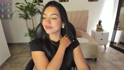 saraa_stormy online show from March 25, 11:50 am