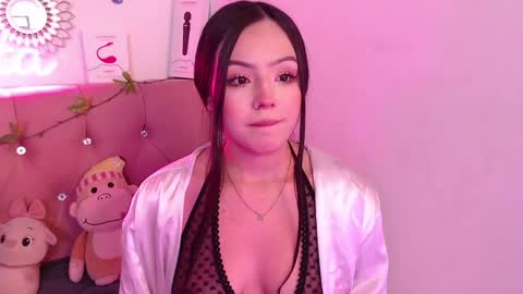 Snapshot of saraa_swett chatting on October 3, 4:26 pm online show from October 3, 4:26 pm