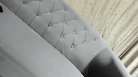 Queen Ssaraah online show from November 27, 9:00 pm