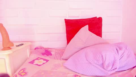  Ebony Pocahontas  online show from March 11, 6:41 pm