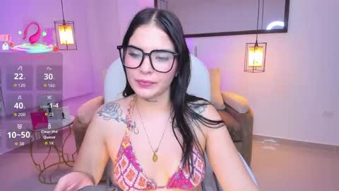 saracruz online show from May 13, 3:27 am