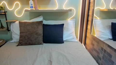 Sara online show from February 5, 12:36 am