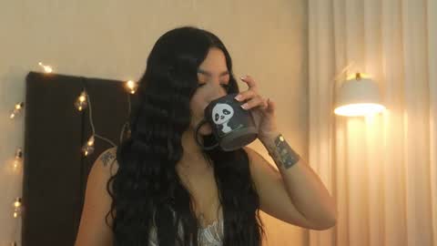       online show from April 8, 9:07 pm