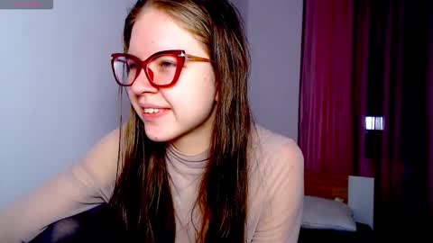 Sarah online show from February 27, 4:21 pm