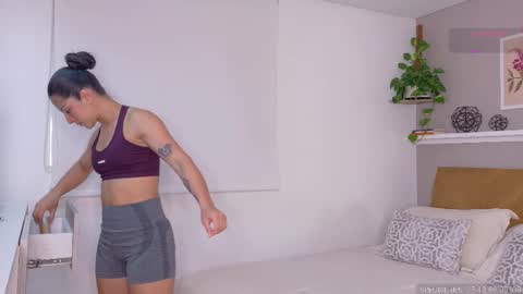 sarah_rayy online show from March 3, 8:05 pm