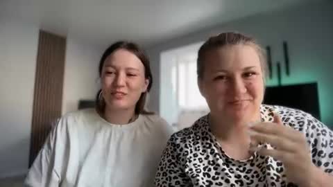 peach online show from August 7, 12:58 pm