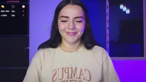 Snapshot of sarah_swtt chatting on October 3, 3:59 am - next broadcast 28 nov  7 pm Col online show from October 3, 3:59 am