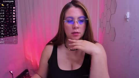 Sarah online show from February 3, 3:15 am