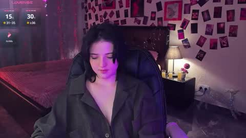 Sarah online show from March 7, 10:48 am