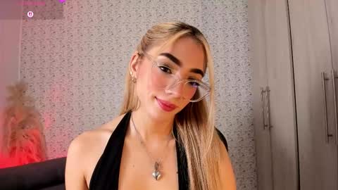 Sara jones   online show from March 21, 3:17 pm