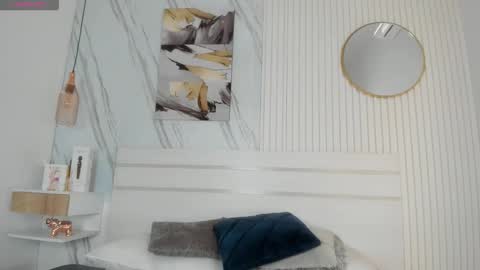 Sara Lewis online show from February 19, 11:42 am