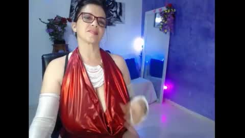 sara online show from January 17, 7:49 pm