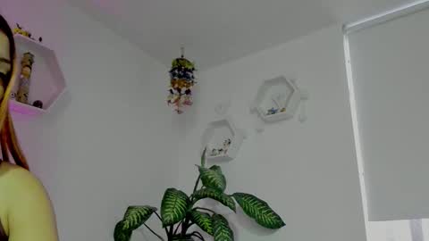 Saray  online show from January 15, 11:24 pm