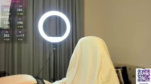 Your Selena 3 online show from October 3, 2:53 am