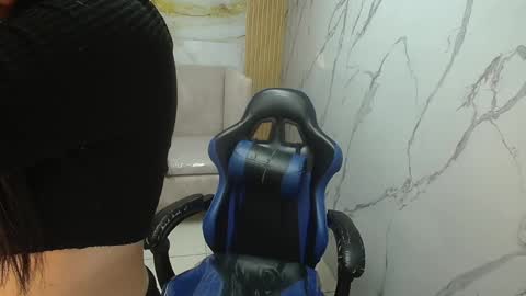 Sara  online show from April 18, 8:53 pm