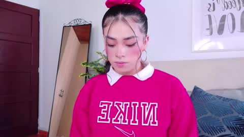 Sara online show from December 13, 8:37 pm