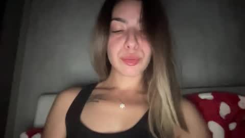 Sarrah online show from October 25, 10:32 pm