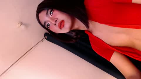 Snapshot of sasha_blade chatting on January 27, 4:43 pm Sasha online show from January 27, 4:43 pm