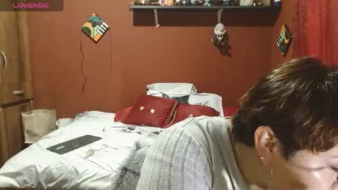 Snapshot of sasharosee2 chatting on October 17, 12:53 pm S A S H A R O S E online show from October 17, 12:53 pm