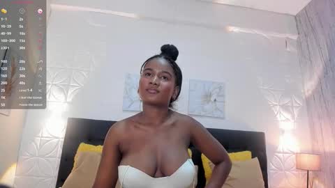 SashhaLux22 online show from November 19, 3:28 am