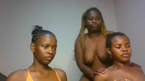 sassybrown25 online show from December 14, 10:38 pm