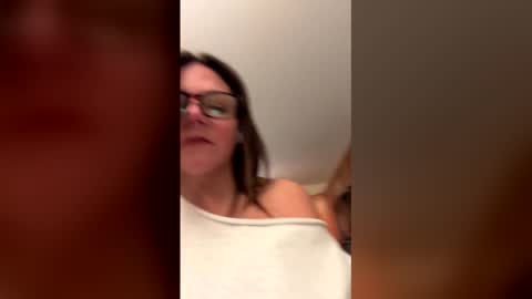 sassynsweetmilf online show from March 16, 3:05 pm