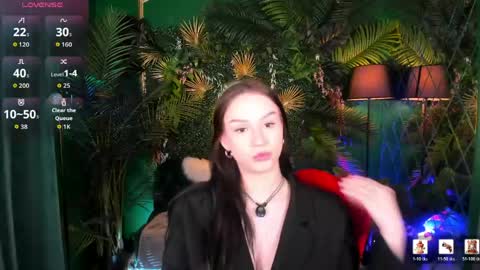   online show from May 10, 2:01 pm
