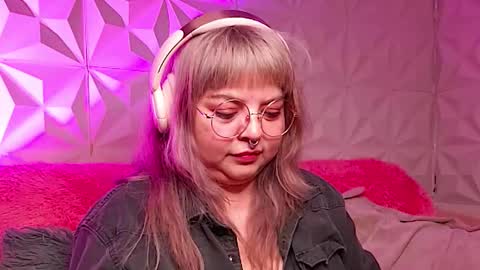 Gina George online show from November 28, 1:46 am