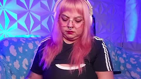 Gina George online show from April 12, 12:36 am