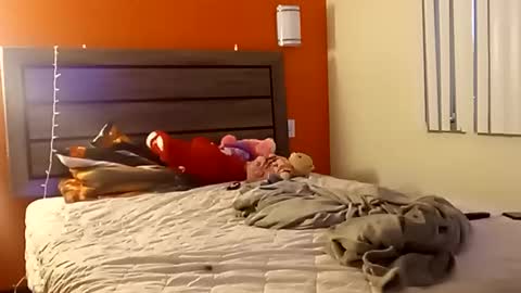 SnowBunny online show from March 8, 4:12 am